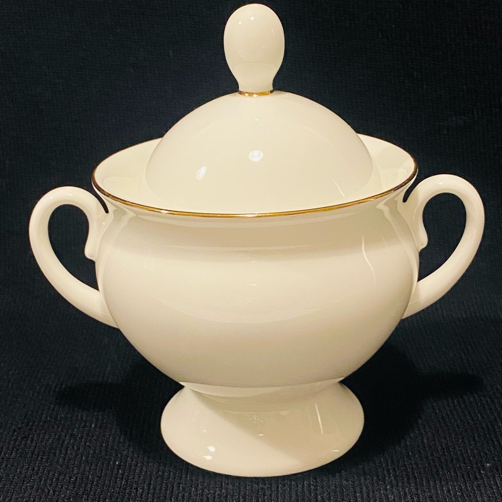 Vintage Rare Lomonosov St. Petersburg Hand Painted Sugar Bowl #1744 Gold Trim